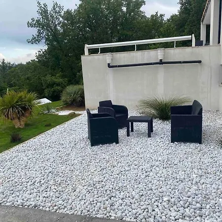 Appartement Neuf Dans Villa Aiglun  Extérieur photo